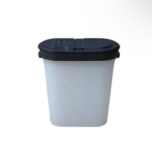 Tupperware Large Spice Shaker Container with Double Sided Lid. 8oz.